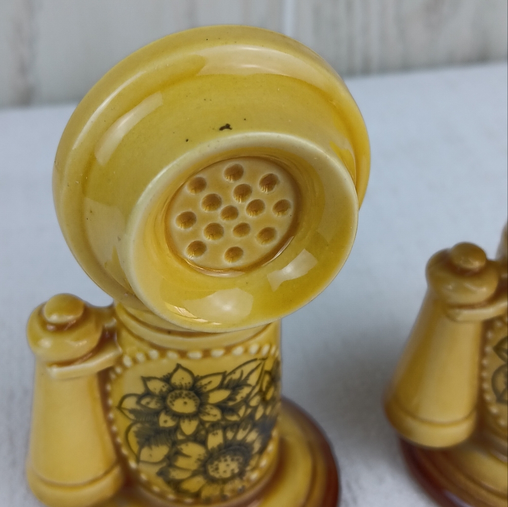 VTG Mustard Yellow Salt Pepper Shakers Of Antique Telephone w/ sunflower accent. - Picture 2 of 11